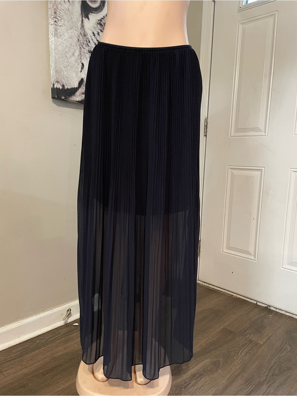 H&M Black Sheer Pleated Maxi Skirt Long stretch comfort waist small staple